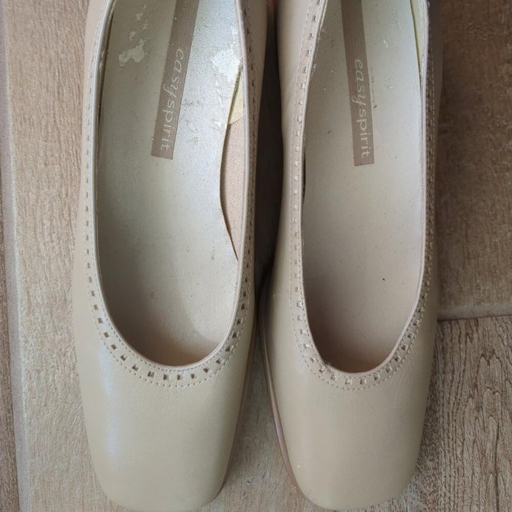 Leather crème ivory Easy Spirit Falline 2” block heel pumps shoes size 8B